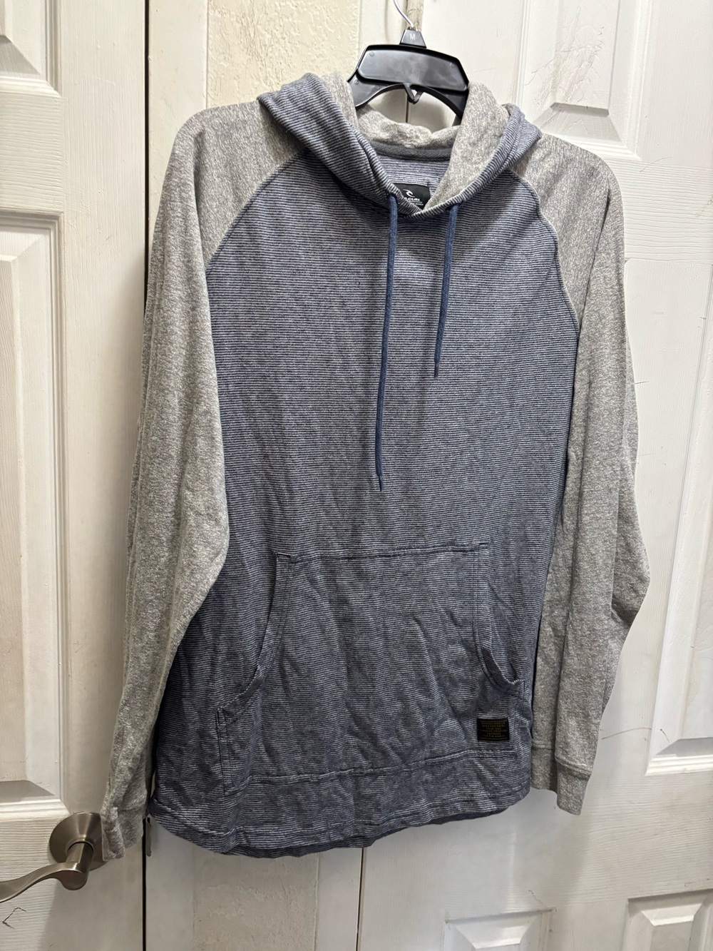 Rip Curl Men's Two-Tone Hooded Pullover Shirt - Gray/Blue